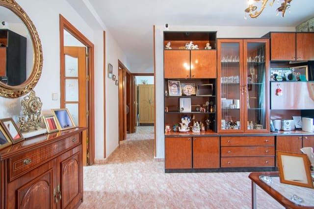 3 bedroom Flat for sale in Seville city - € 125,000 (Ref: 9721766)