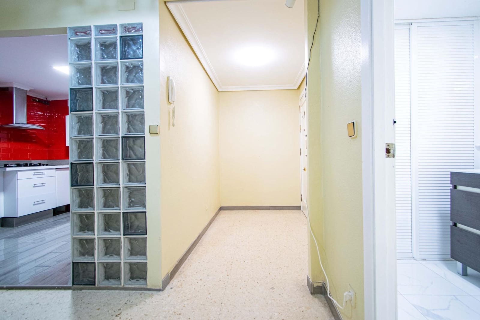 4 soveværelse Lejlighed til salg i Sevilla by - € 185.000 (Ref: 9721767)