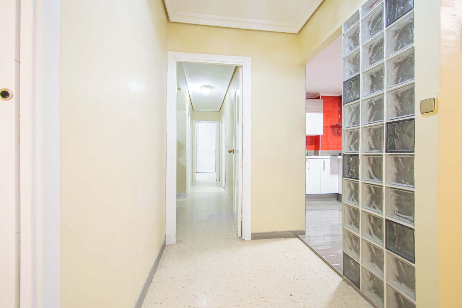 4 soveværelse Lejlighed til salg i Sevilla by - € 185.000 (Ref: 9721767)