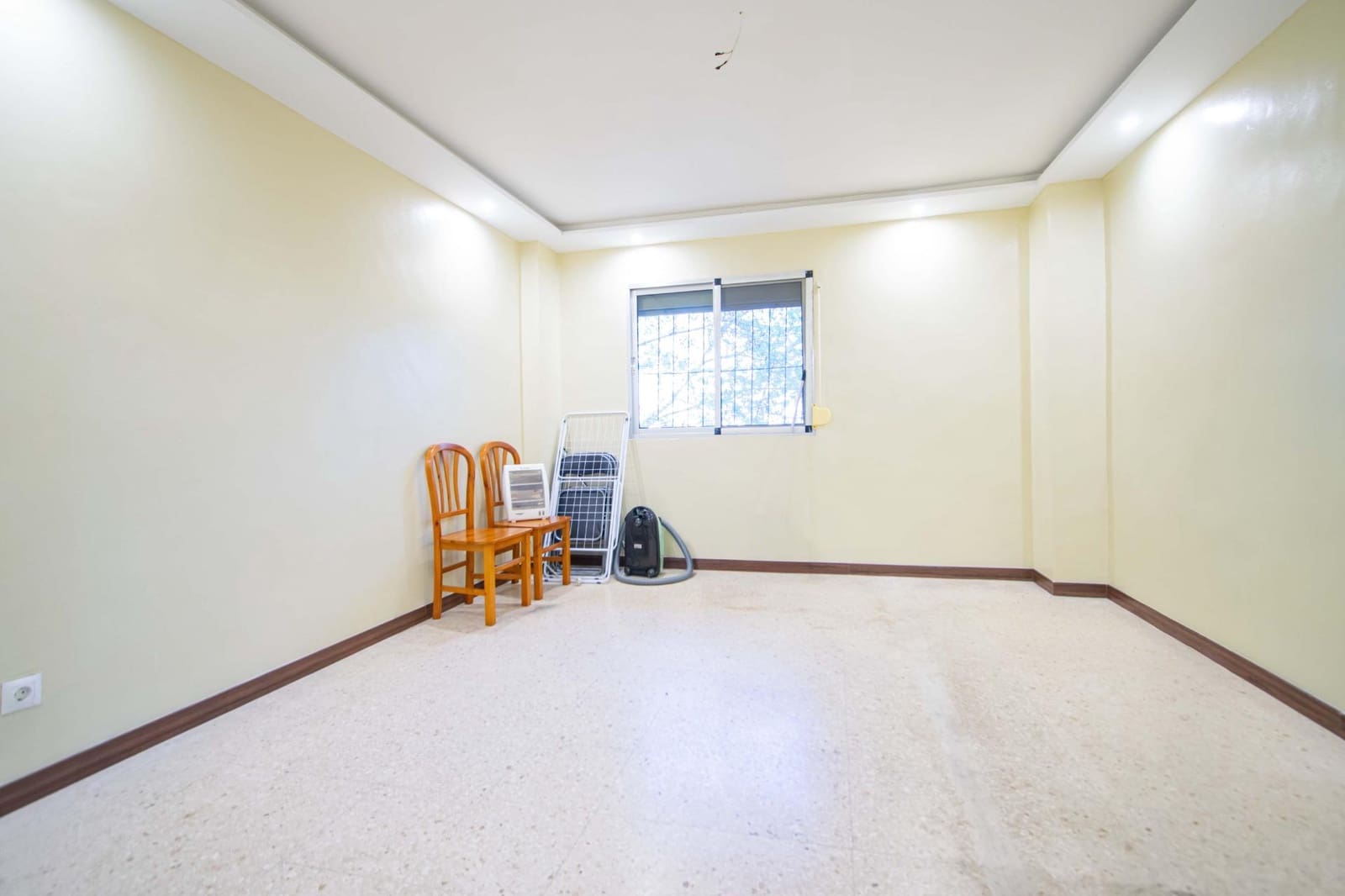 4 soveværelse Lejlighed til salg i Sevilla by - € 185.000 (Ref: 9721767)