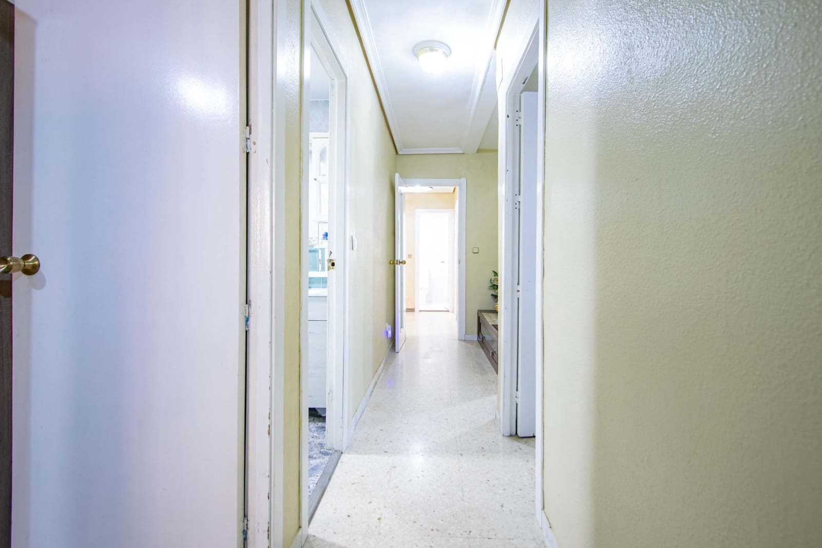 4 soveværelse Lejlighed til salg i Sevilla by - € 185.000 (Ref: 9721767)