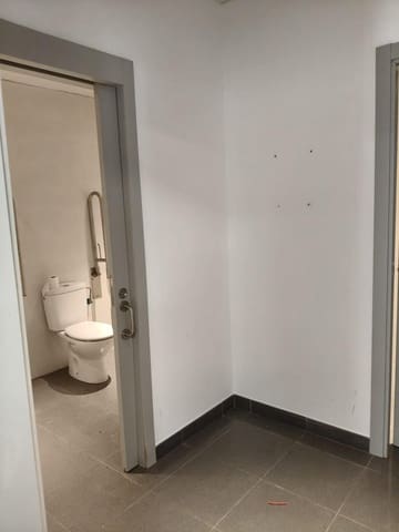 Commerciale in vendita in Siviglia città - 135.000 € (Rif: 9726712)