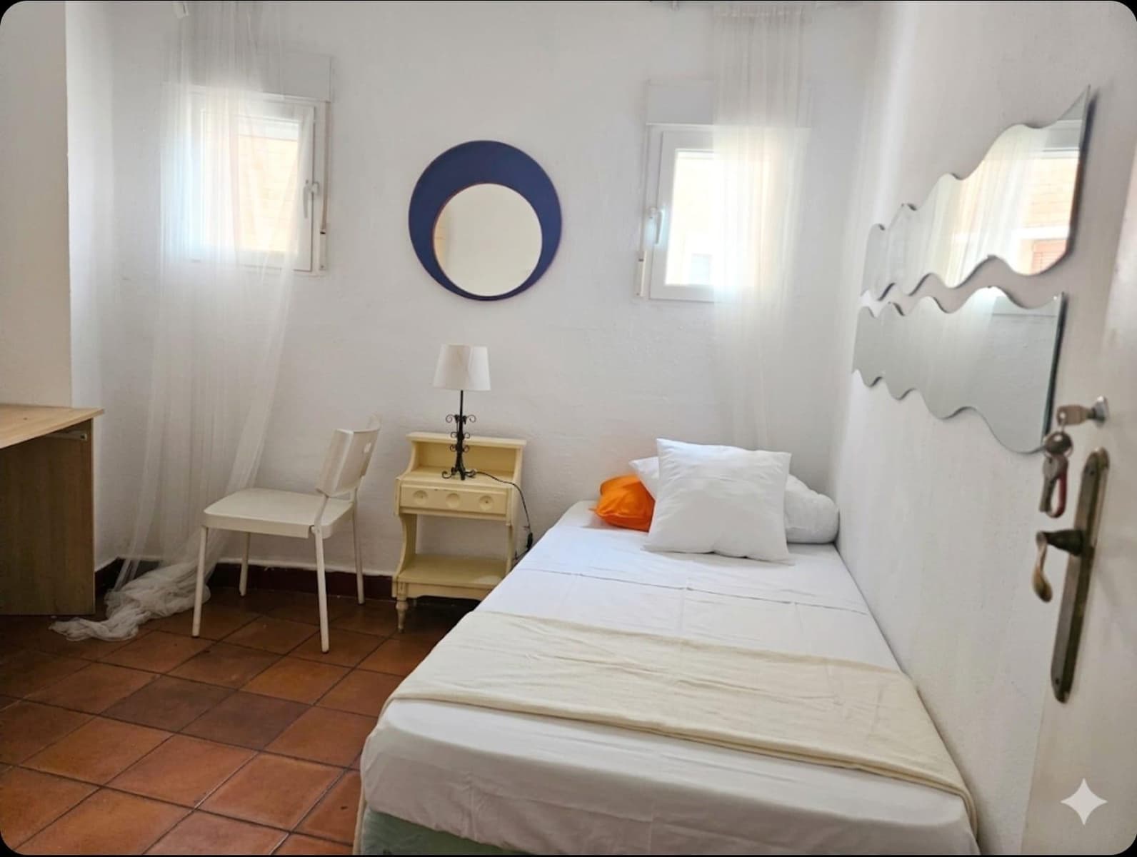 4 bedroom Flat for sale in Seville city with garage - € 539,000 (Ref: 9726713)