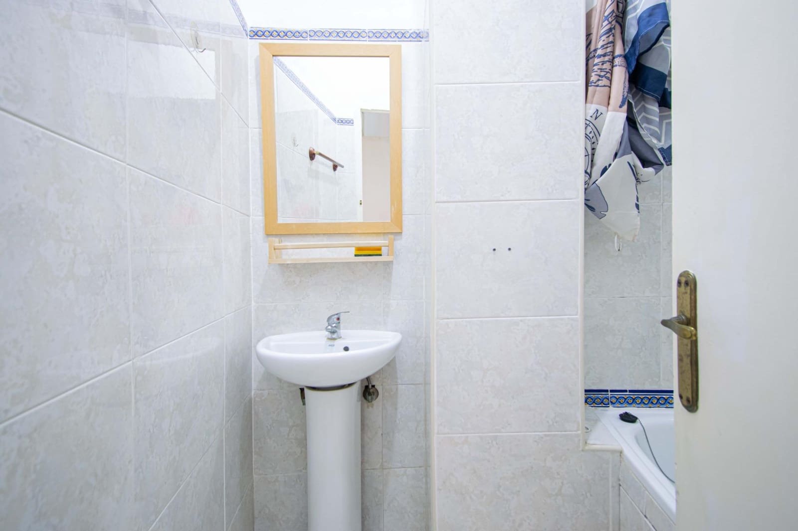 5 bedroom Flat for sale in Seville city with garage - € 495,000 (Ref: 9726713)