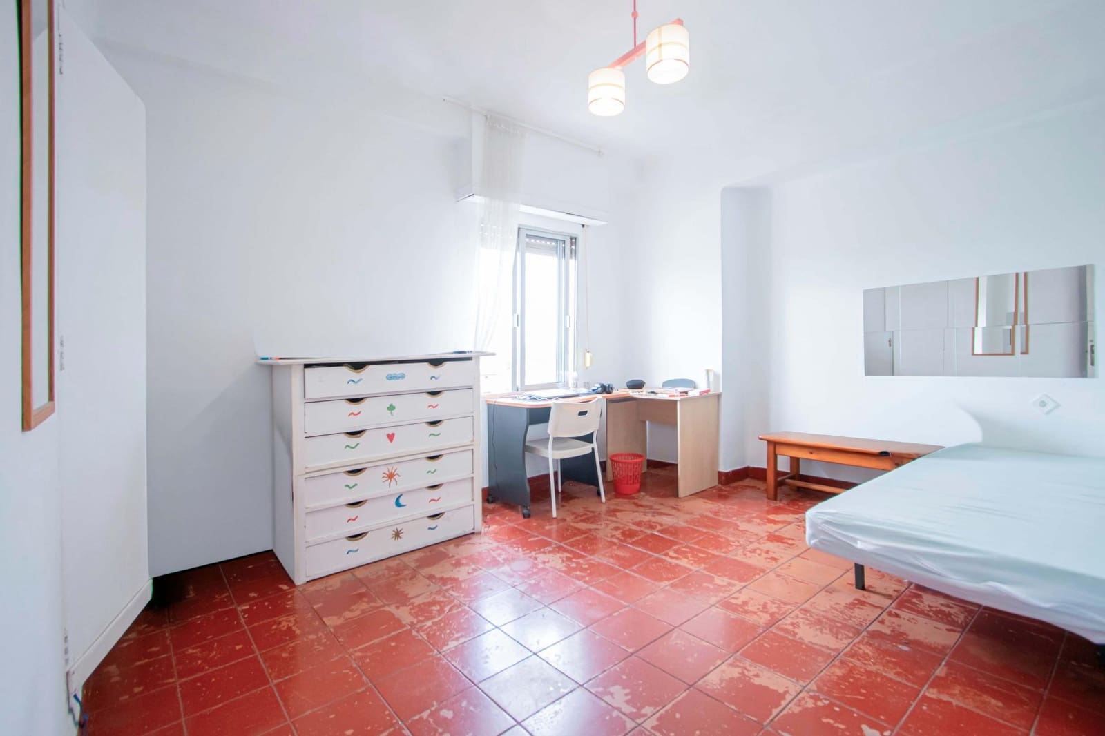 5 bedroom Flat for sale in Seville city with garage - € 495,000 (Ref: 9726713)