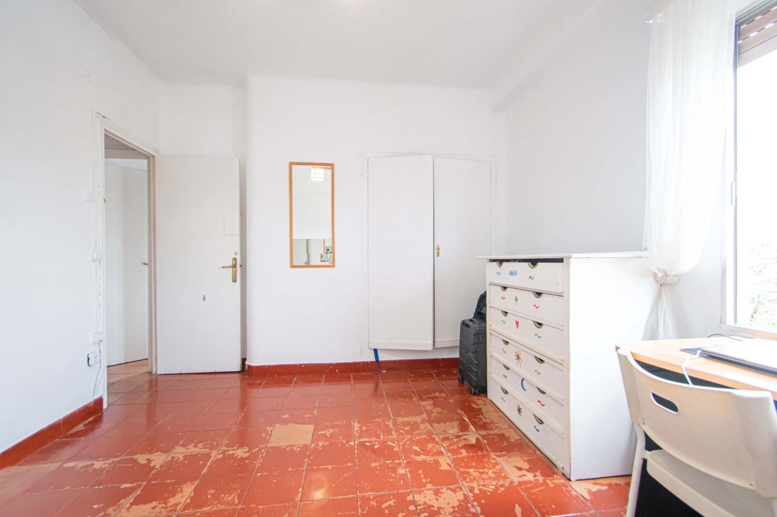 5 bedroom Flat for sale in Seville city with garage - € 495,000 (Ref: 9726713)