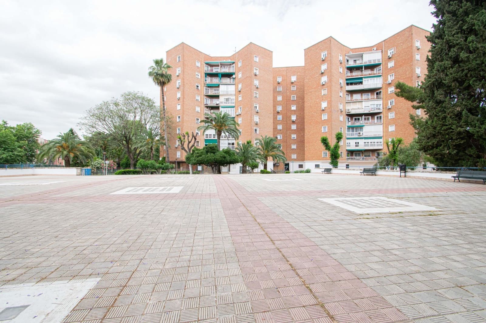 5 bedroom Flat for sale in Seville city with garage - € 495,000 (Ref: 9726713)