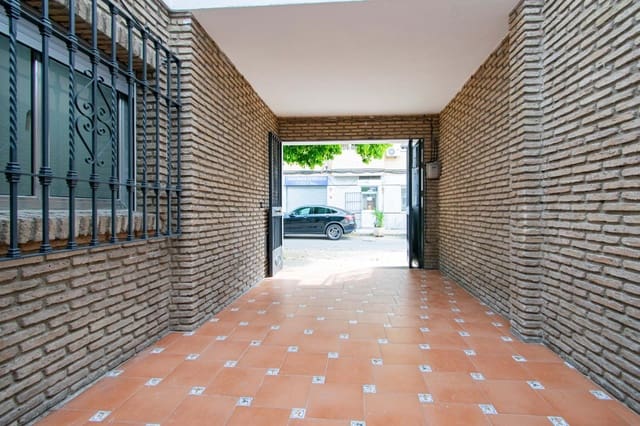 4 Zimmer Haus zu verkaufen in Sevilla Stadt mit Garage - 595.000 € (Ref: 9726715)