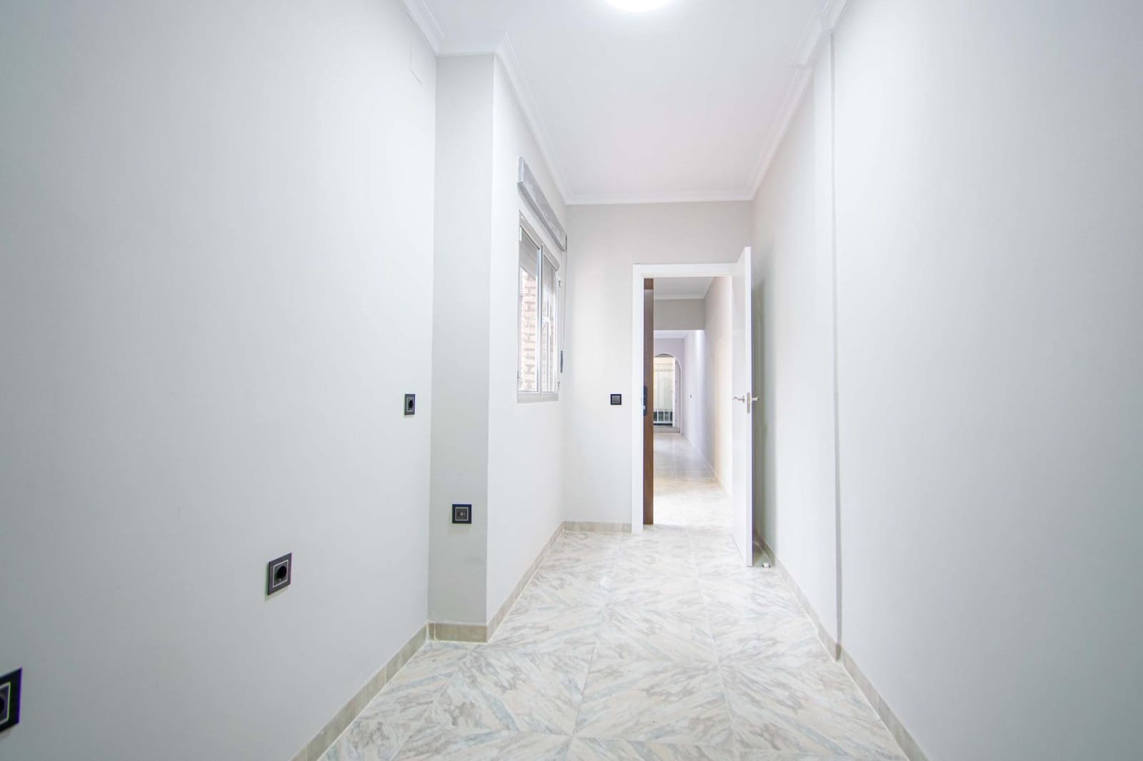 5 chambre Maison de Ville à vendre à Seville ville avec garage - 575 000 € (Ref: 9726715)