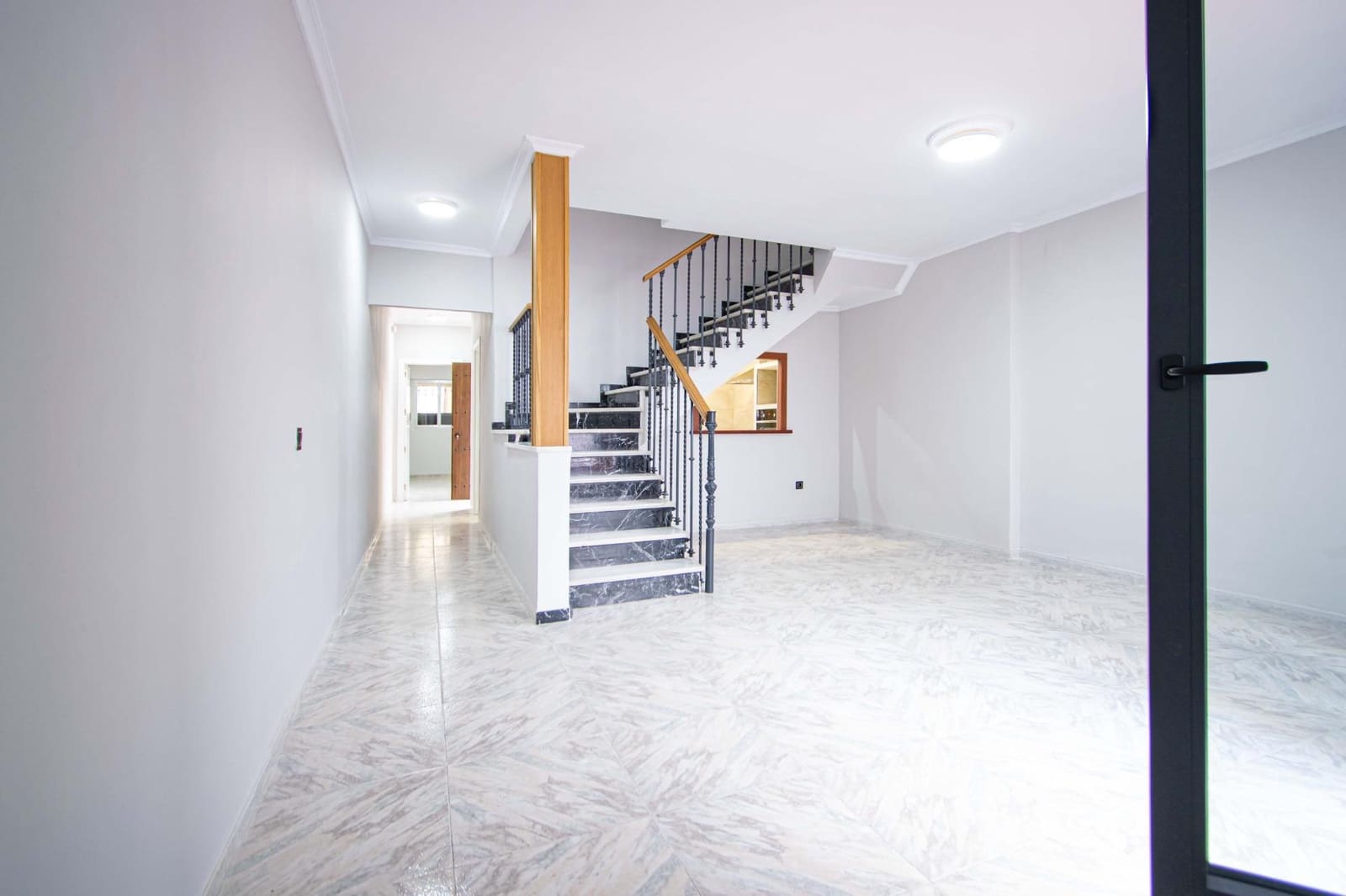 5 chambre Maison de Ville à vendre à Seville ville avec garage - 575 000 € (Ref: 9726715)