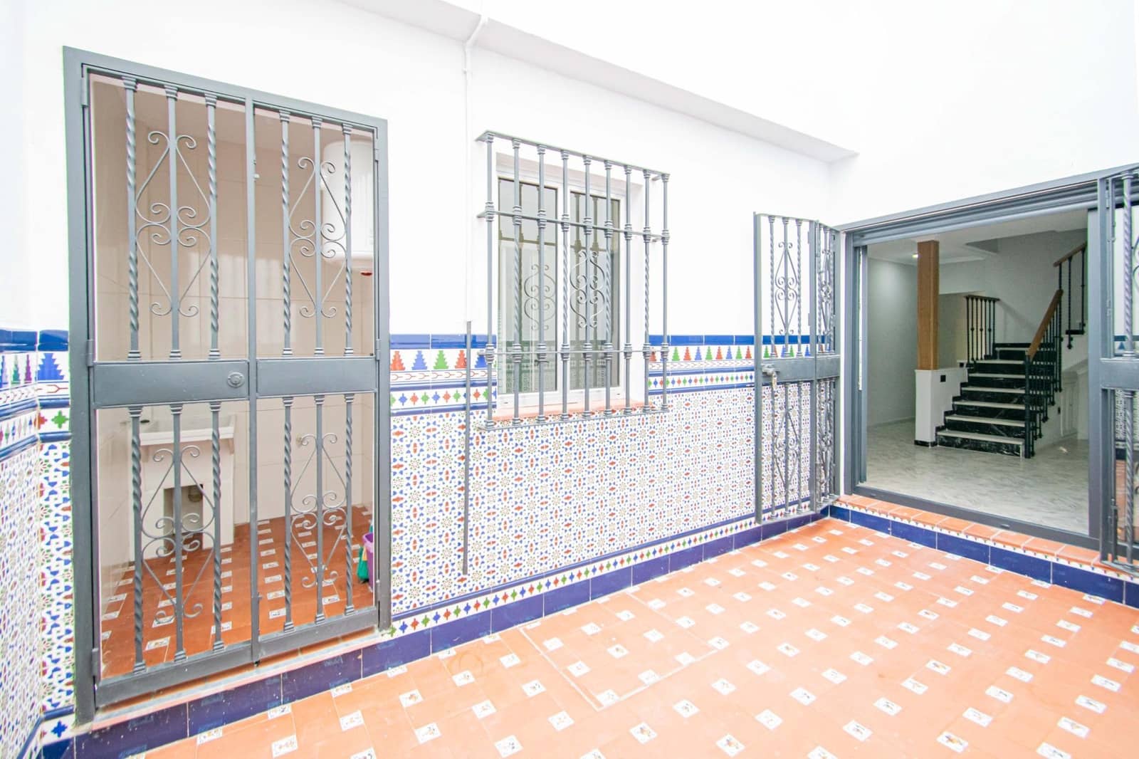 5 chambre Maison de Ville à vendre à Seville ville avec garage - 575 000 € (Ref: 9726715)