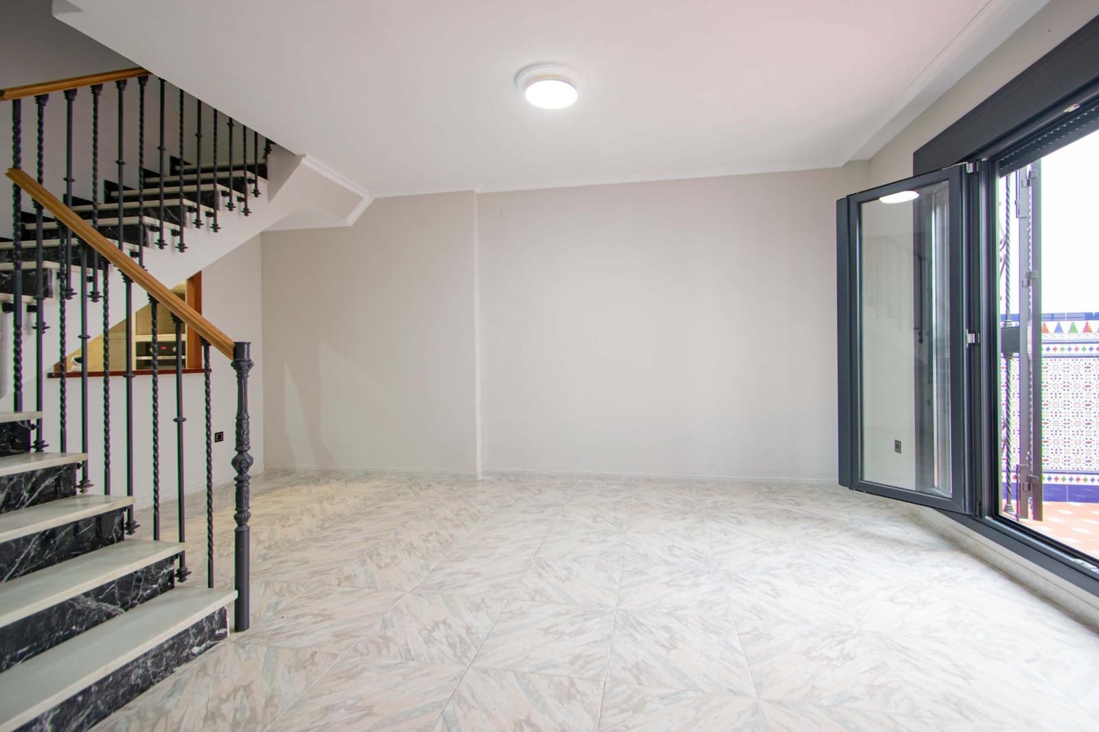 5 chambre Maison de Ville à vendre à Seville ville avec garage - 575 000 € (Ref: 9726715)