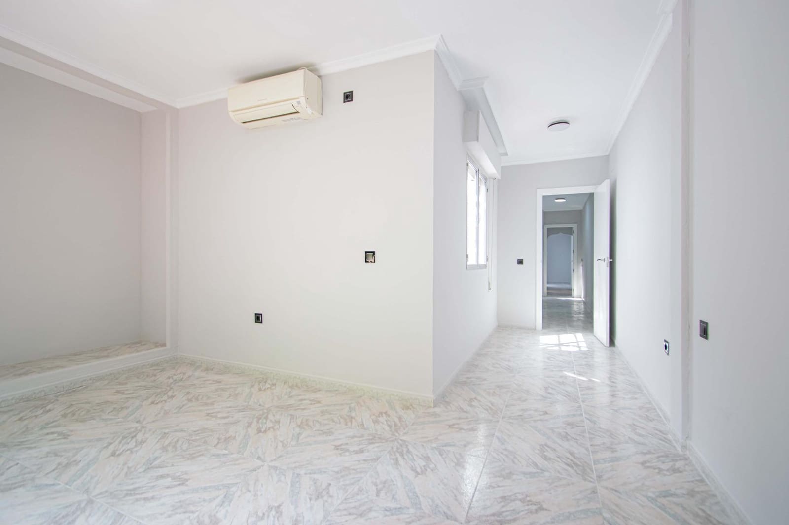 5 chambre Maison de Ville à vendre à Seville ville avec garage - 575 000 € (Ref: 9726715)