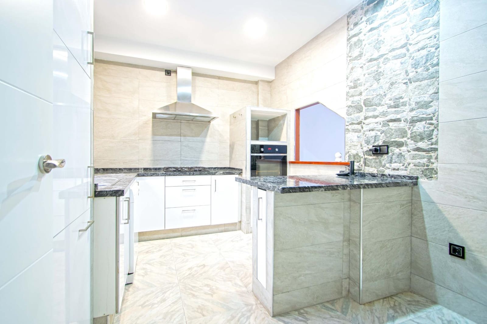 5 chambre Maison de Ville à vendre à Seville ville avec garage - 575 000 € (Ref: 9726715)