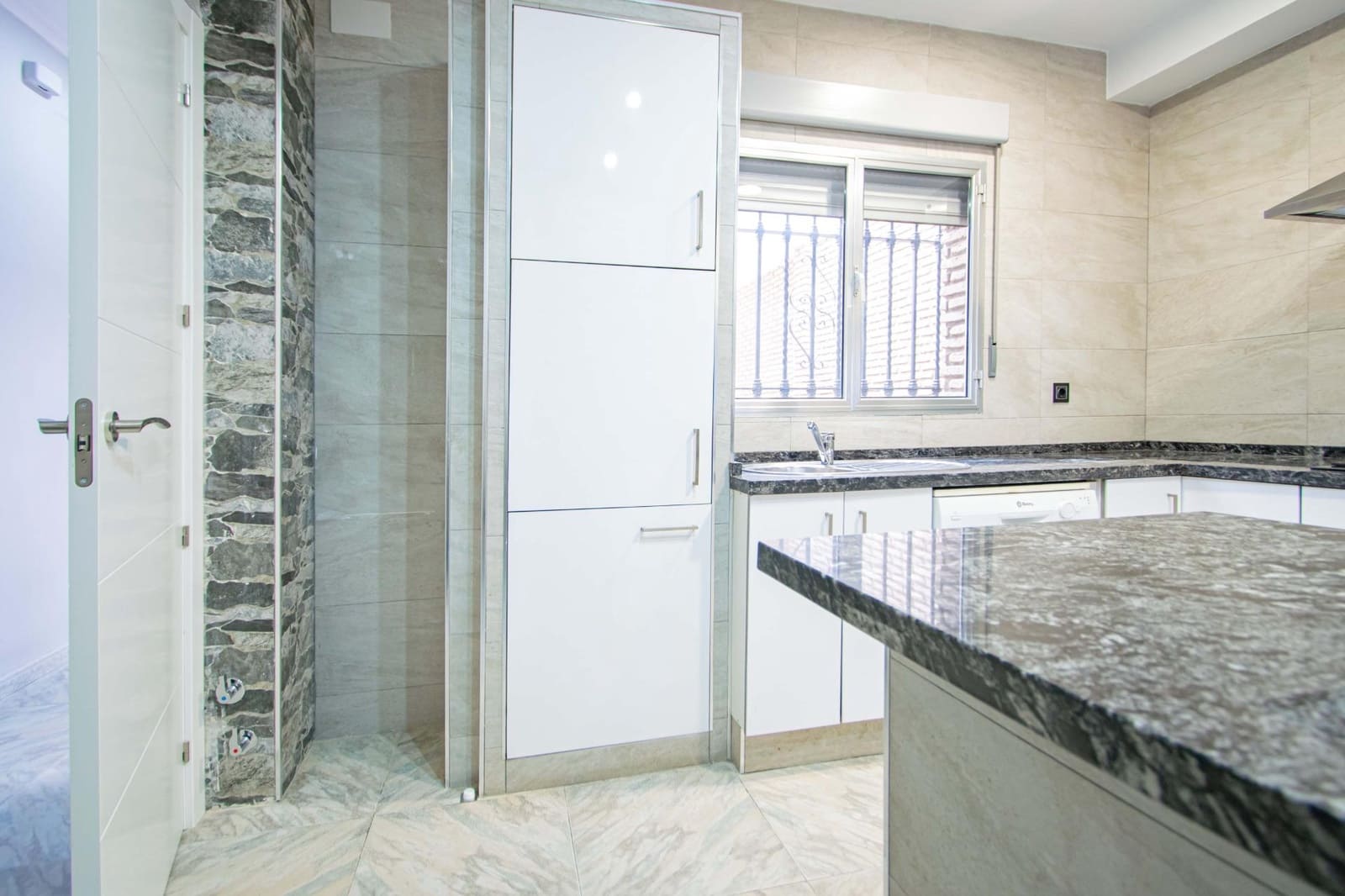 5 chambre Maison de Ville à vendre à Seville ville avec garage - 575 000 € (Ref: 9726715)