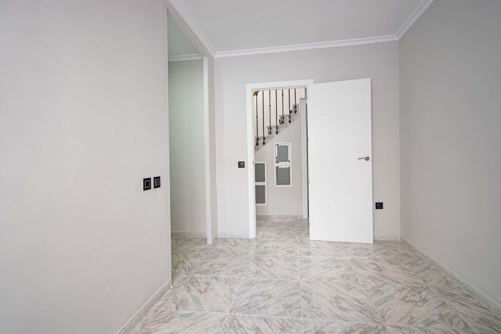 5 chambre Maison de Ville à vendre à Seville ville avec garage - 575 000 € (Ref: 9726715)