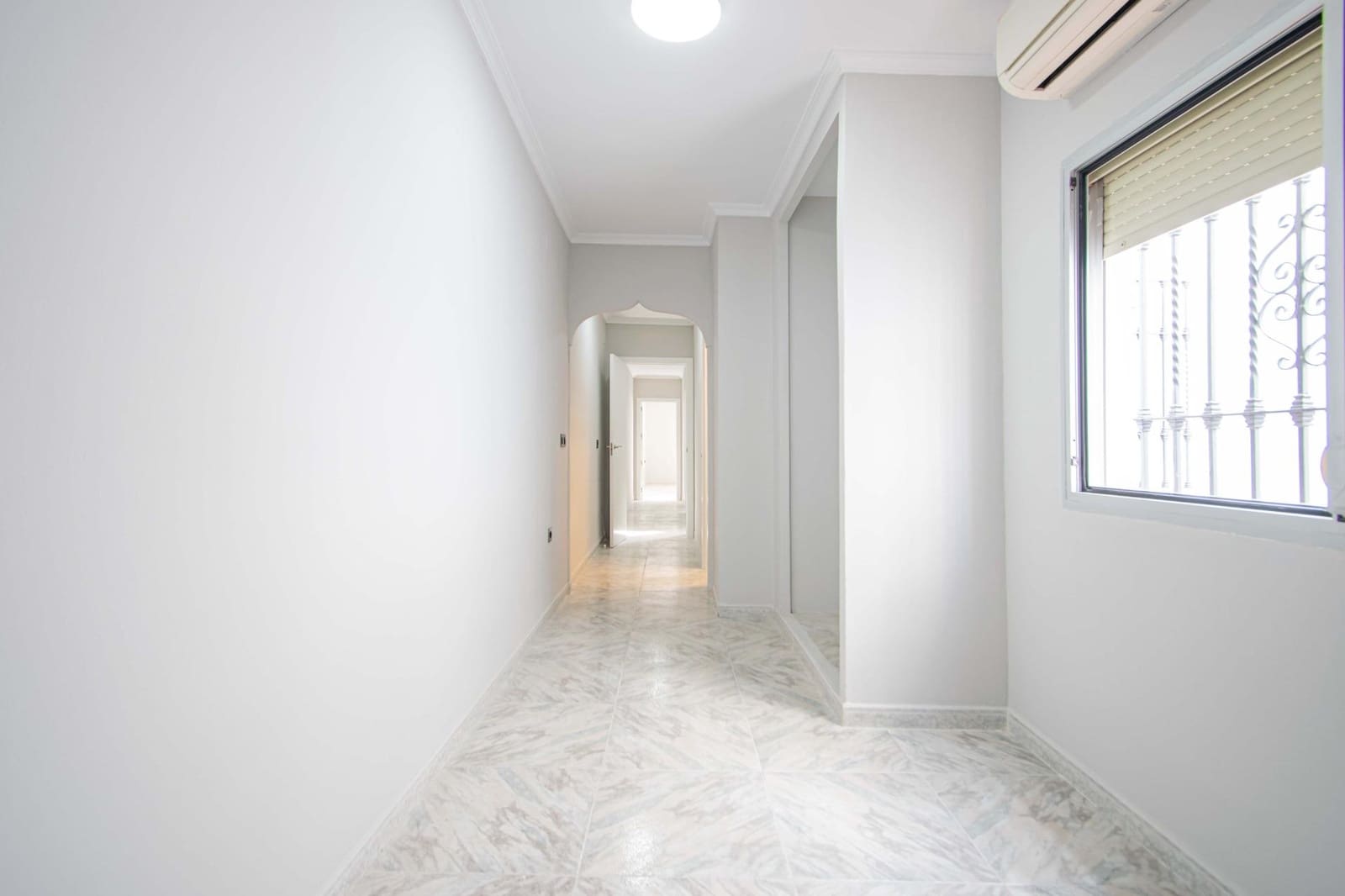 5 chambre Maison de Ville à vendre à Seville ville avec garage - 575 000 € (Ref: 9726715)