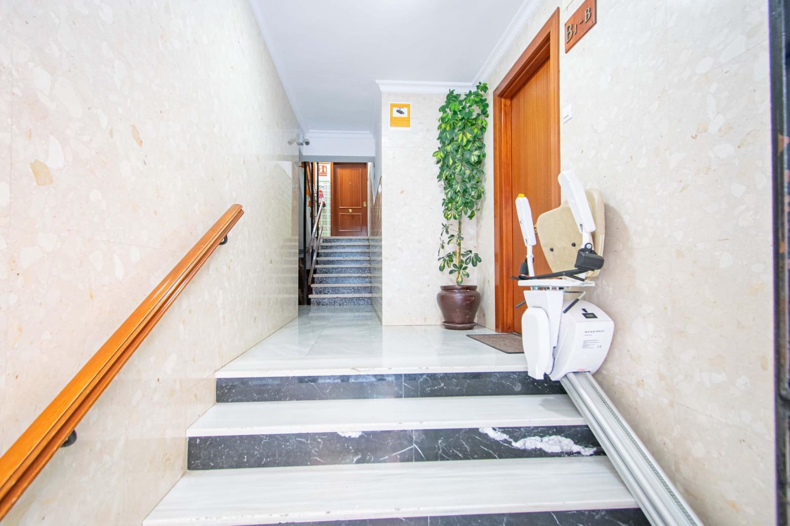 2 bedroom Flat for sale in Seville city - € 221,000 (Ref: 9732202)