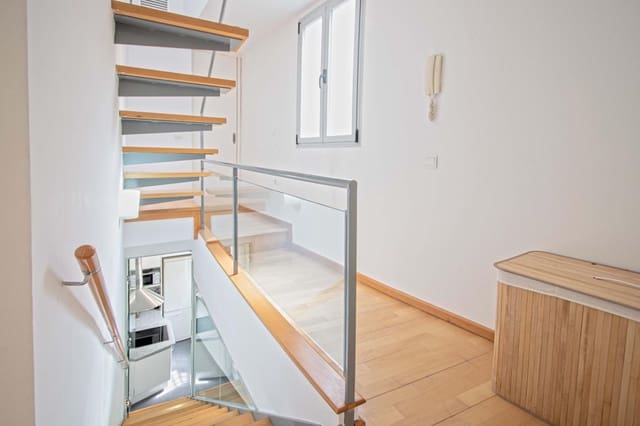 2 makuuhuone Omakotitalo myytävänä paikassa Feria, Sevilla kaupunki mukana 
autotalli - 480 000 € (Ref: 9733939)