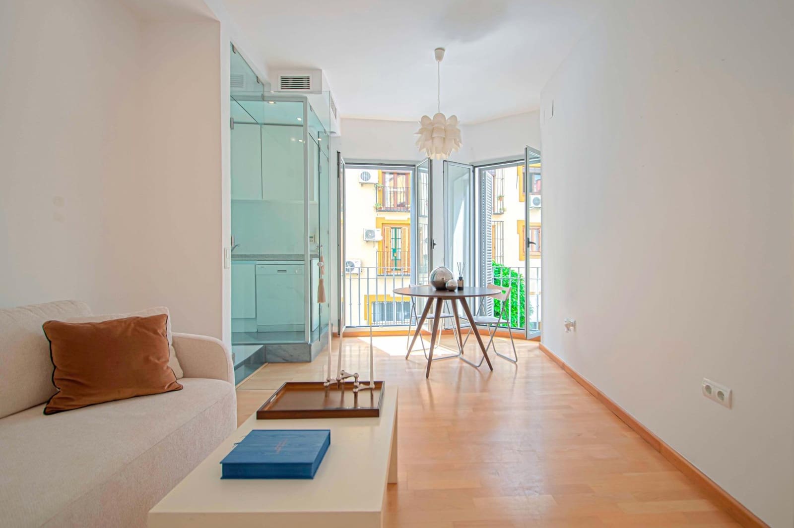 2 bedroom Townhouse for sale in Seville city with garage - € 450,000 (Ref: 9733939)