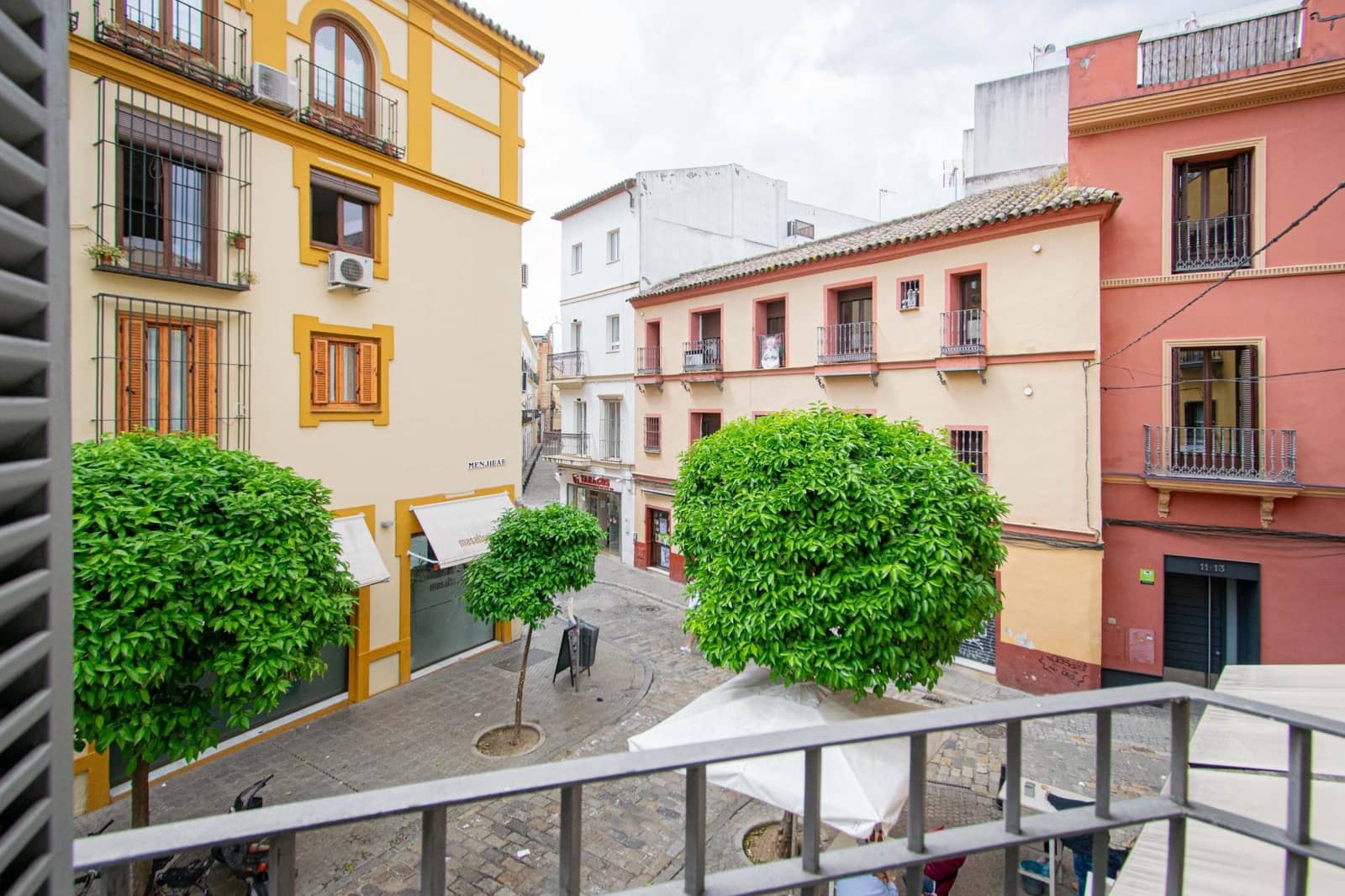 2 bedroom Townhouse for sale in Seville city with garage - € 450,000 (Ref: 9733939)