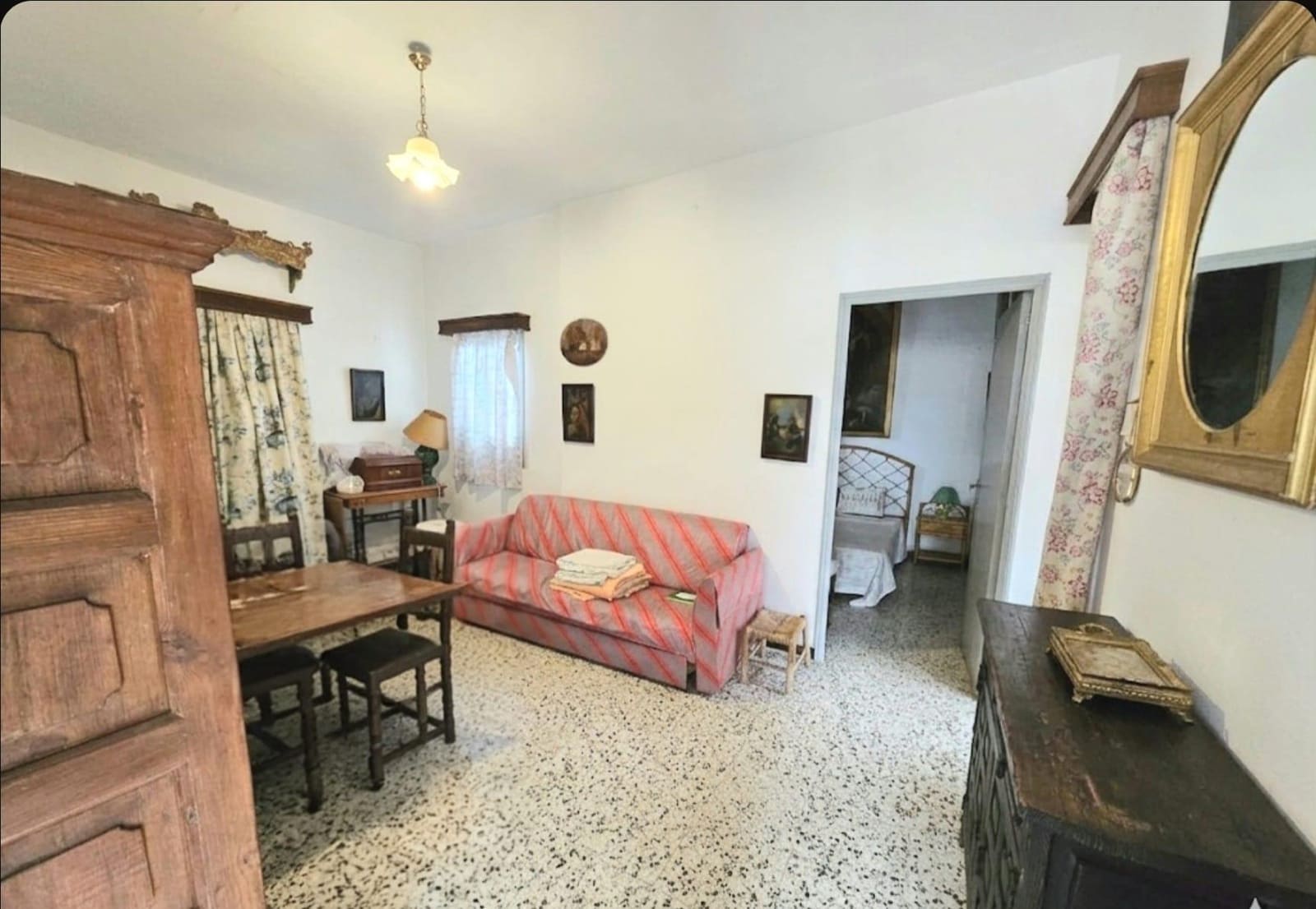 5 bedroom Townhouse for sale in Seville city with garage - € 1,495,000 (Ref: 9733940)