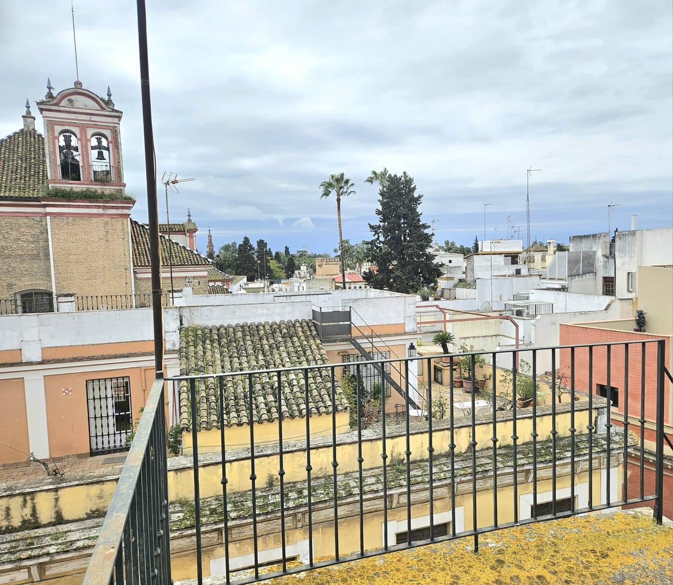 5 bedroom Townhouse for sale in Seville city with garage - € 1,495,000 (Ref: 9733940)
