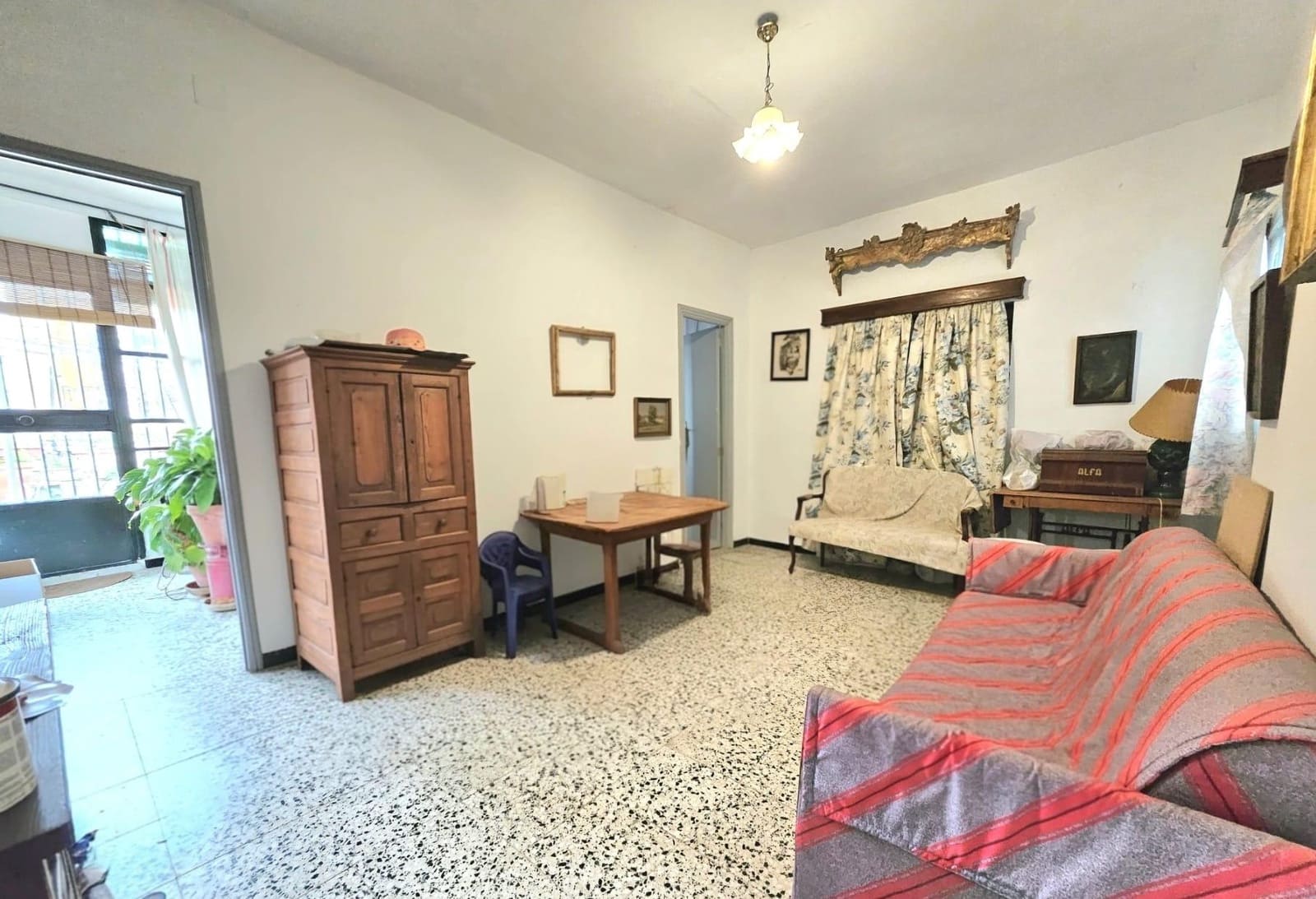 5 bedroom Townhouse for sale in Seville city with garage - € 1,495,000 (Ref: 9733940)