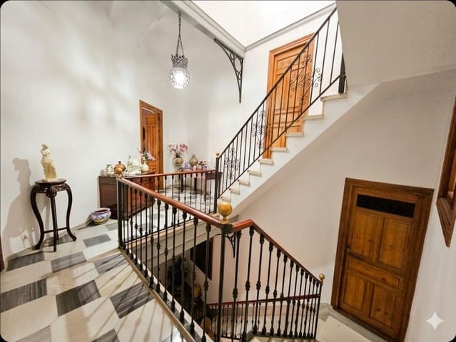 5 Zimmer Haus zu verkaufen in Sevilla Stadt mit Garage - 1.495.000 € (Ref: 9733940)