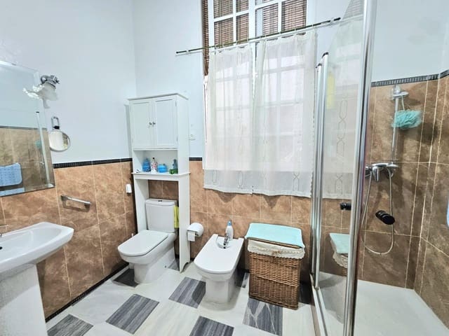5 sypialnia Dom na sprzedaż w Miasto Sewilla z garażem - 1 495 000 € (Ref: 9733940)