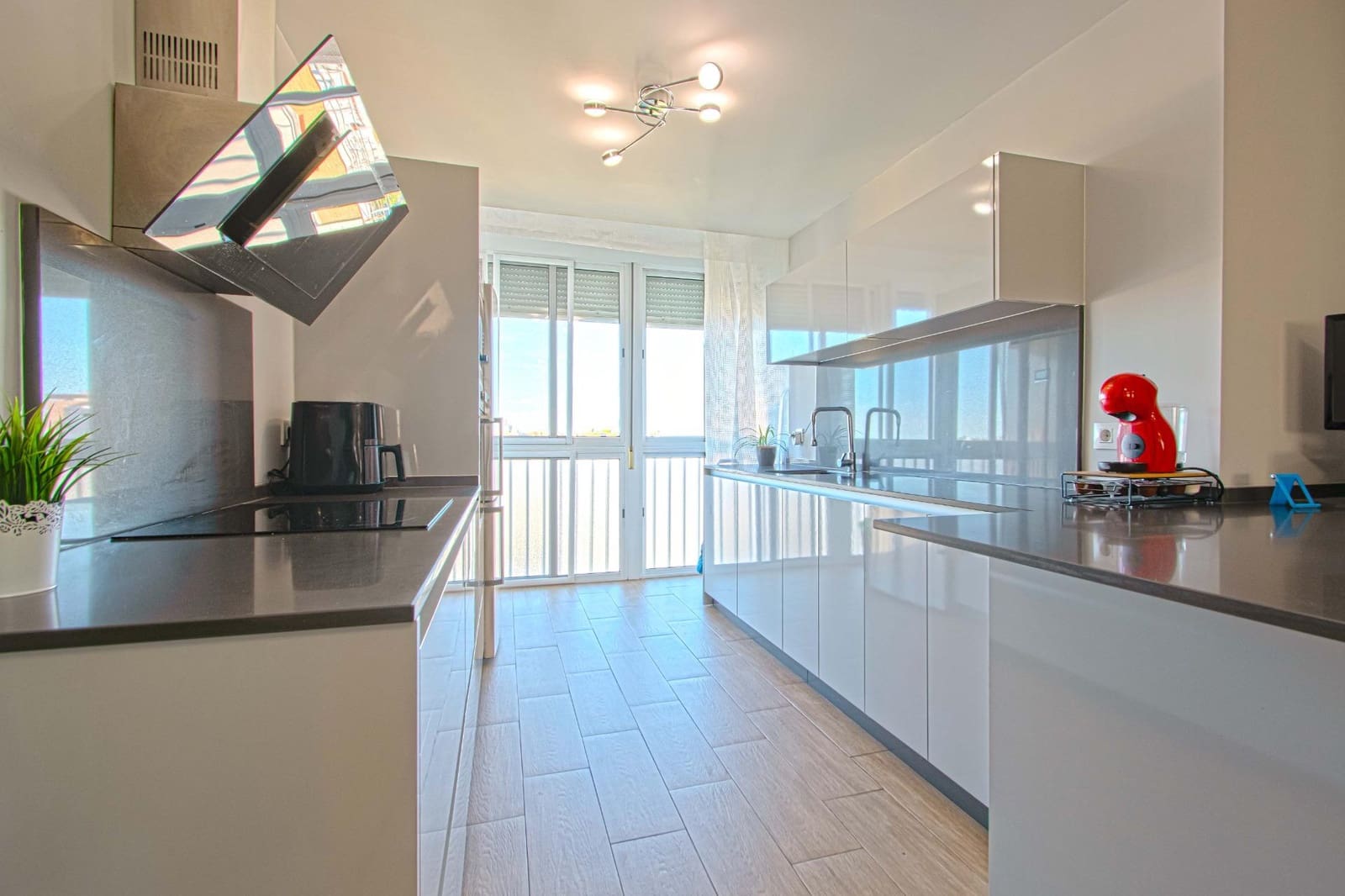 4 sypialnia Mieszkanie na sprzedaż w Miasto Sewilla - 432 000 € (Ref: 9735657)