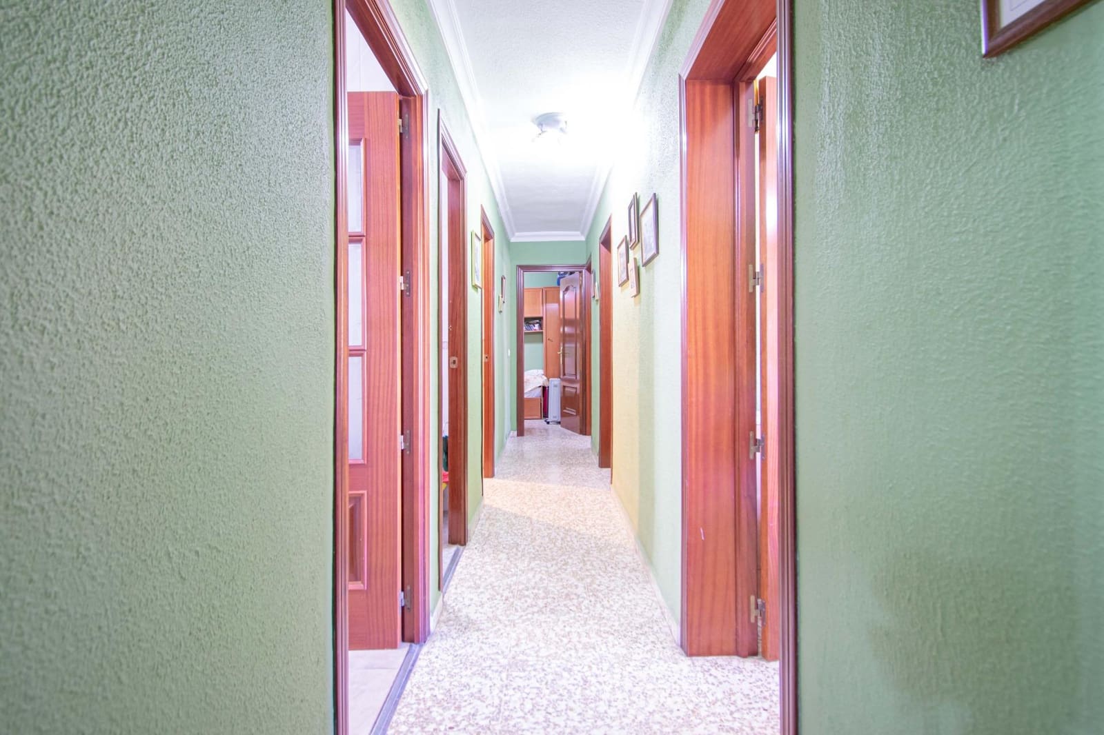 4 bedroom Flat for sale in Seville city - € 138,000 (Ref: 9735658)