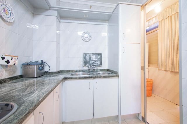 4 sypialnia Mieszkanie na sprzedaż w Parque Alcosa, Miasto Sewilla - 138 000 € (Ref: 9735658)