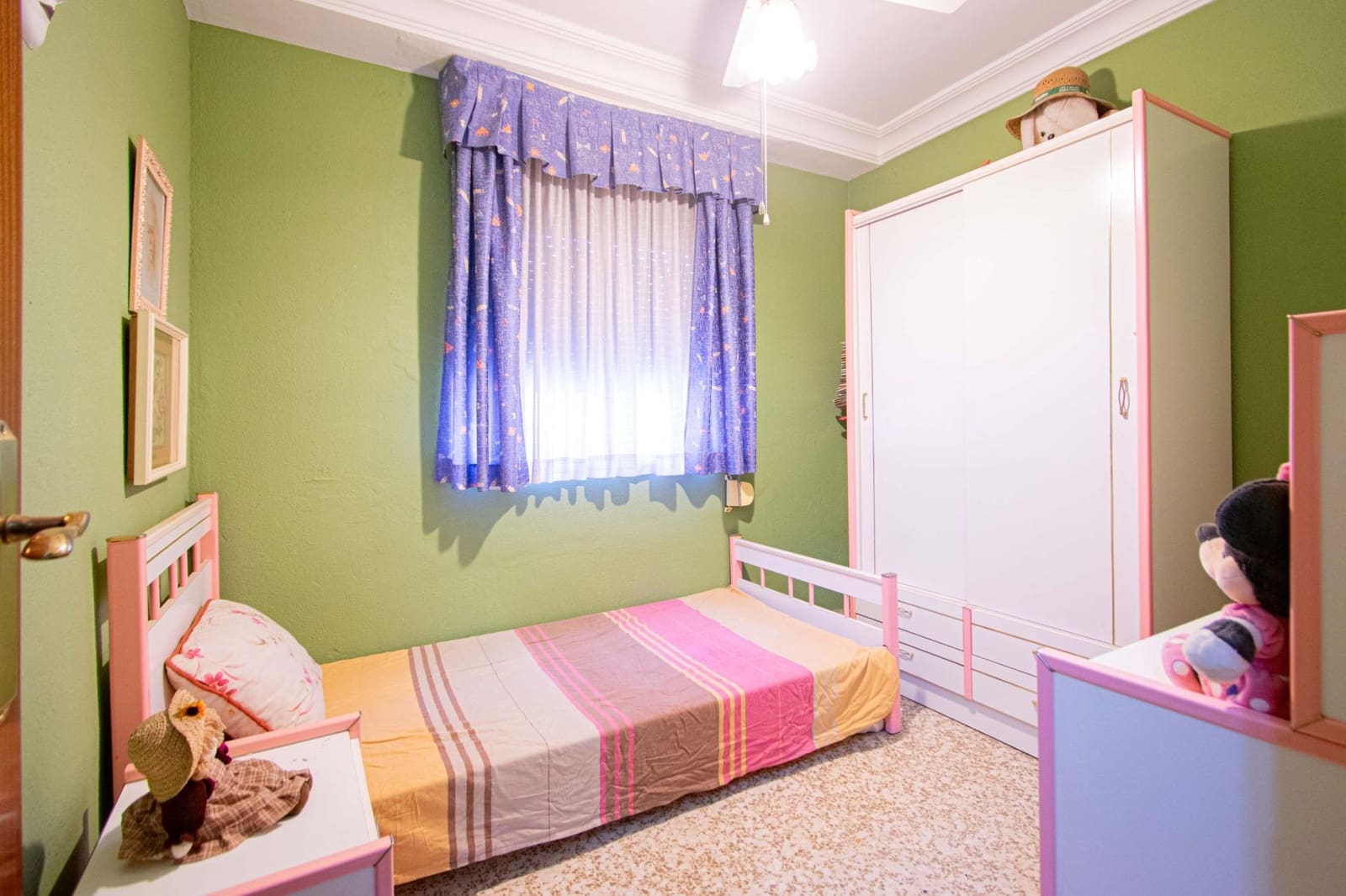 4 bedroom Flat for sale in Seville city - € 138,000 (Ref: 9735658)