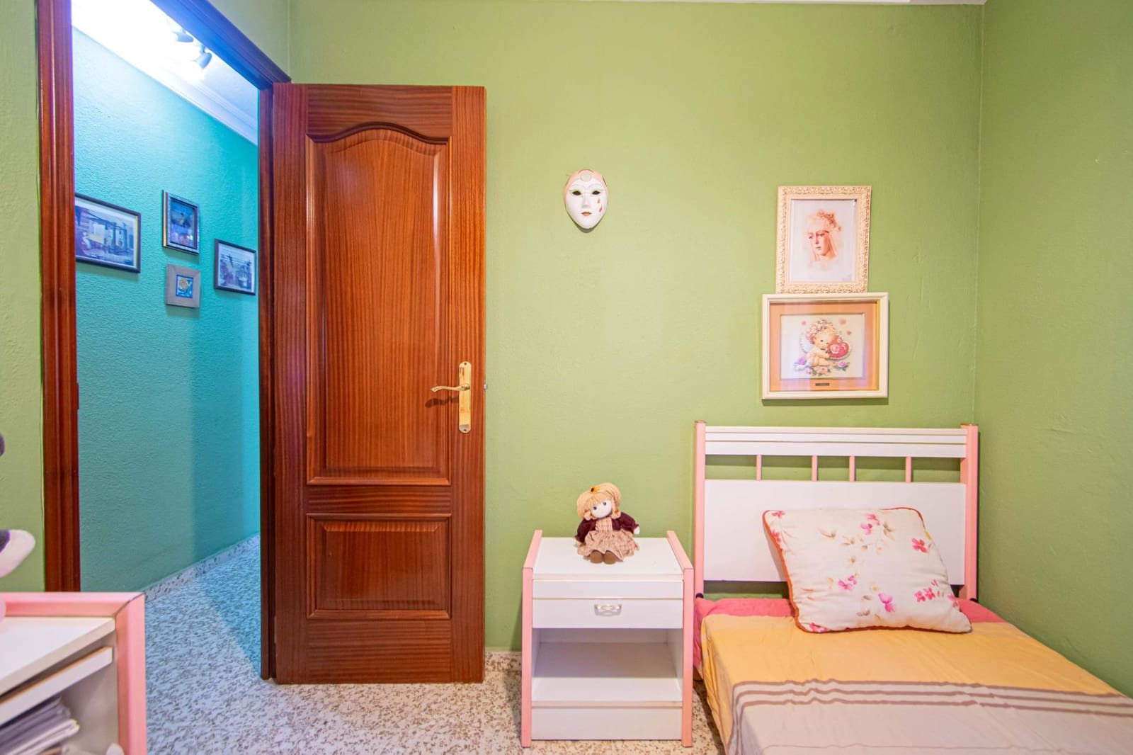 4 bedroom Flat for sale in Seville city - € 138,000 (Ref: 9735658)