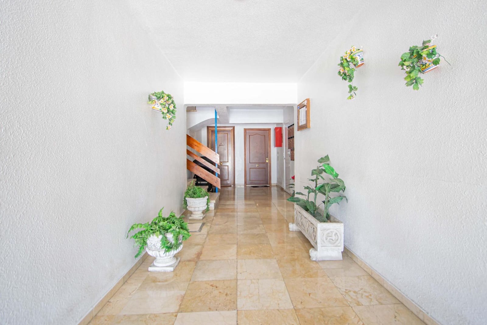 4 bedroom Flat for sale in Seville city - € 138,000 (Ref: 9735658)