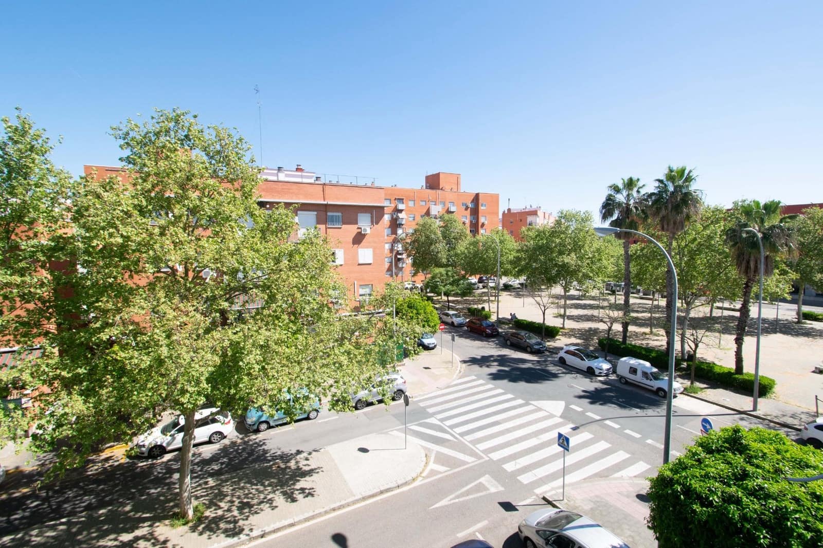 4 bedroom Flat for sale in Seville city - € 138,000 (Ref: 9735658)