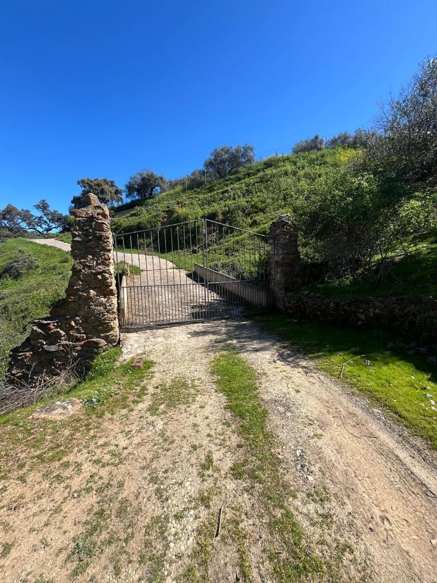 Undeveloped Land for sale in Zufre - € 335,000 (Ref: 9738633)