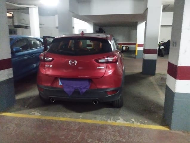 Garasje til salgs i Sevilla by - € 25 000 (Ref: 9748089)