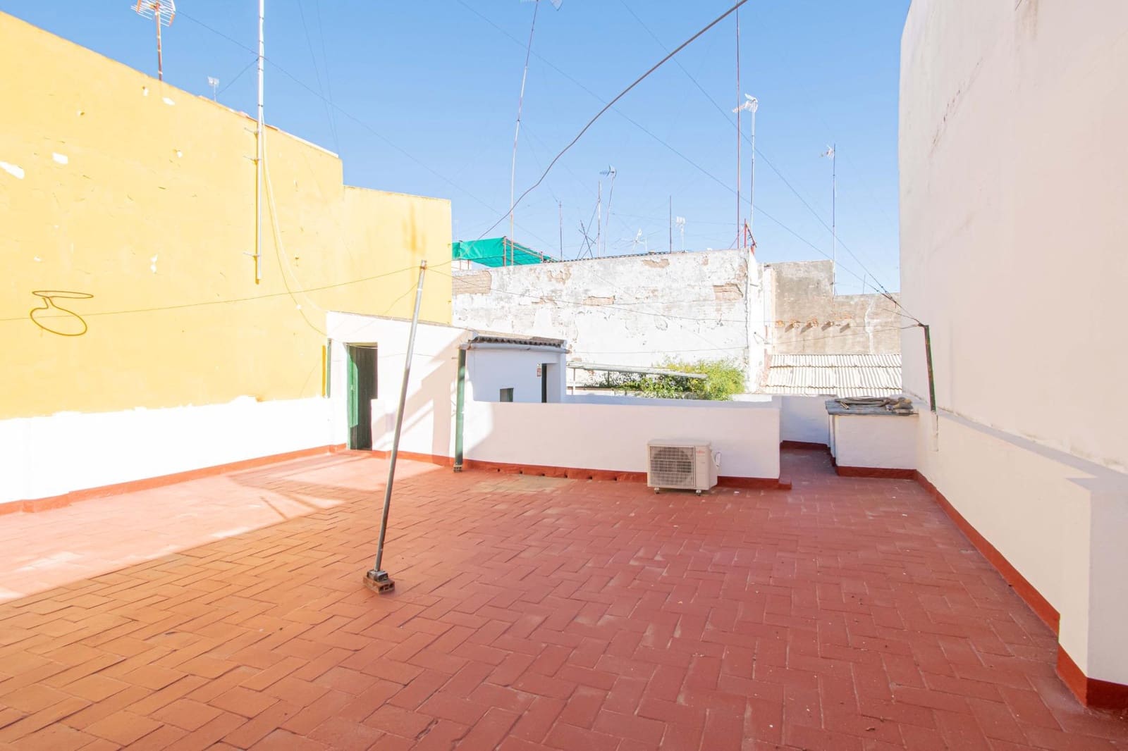 3 soveværelse Byhus til salg i Sevilla by - € 285.000 (Ref: 9748091)