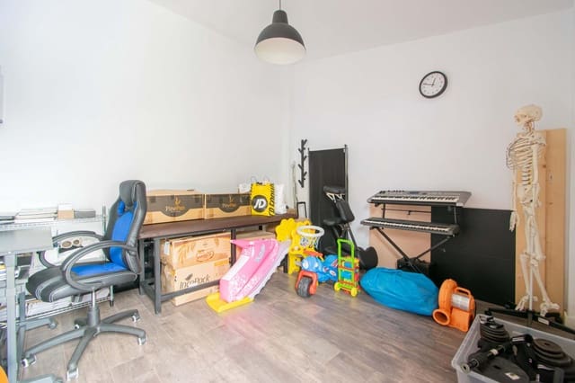 3 soverom Kjedet enebolig til salgs i Almensilla med svømmebasseng - € 320 000 (Ref: 9759050)