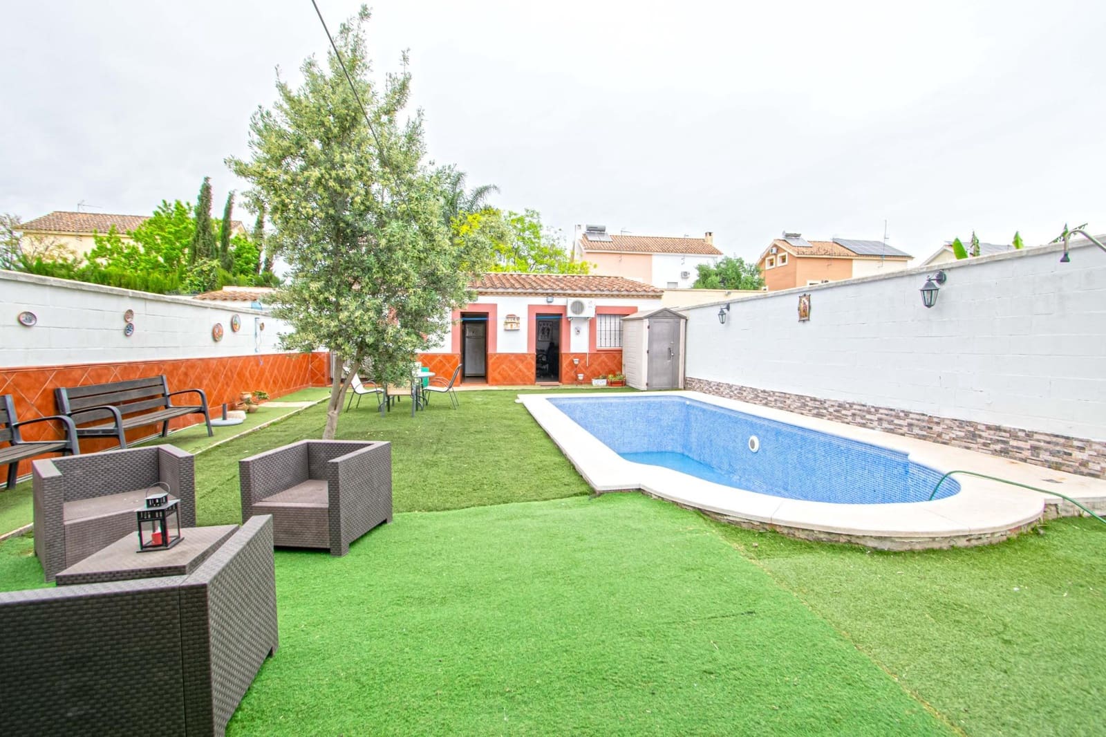 3 soverom Kjedet enebolig til salgs i Almensilla med svømmebasseng - € 320 000 (Ref: 9759050)