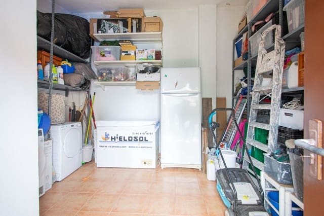 3 soverom Kjedet enebolig til salgs i Almensilla med svømmebasseng - € 320 000 (Ref: 9759050)