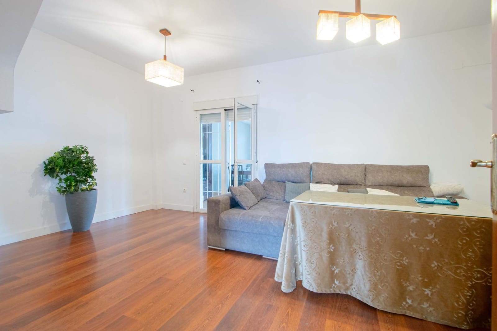 3 soverom Kjedet enebolig til salgs i Almensilla med svømmebasseng - € 320 000 (Ref: 9759050)