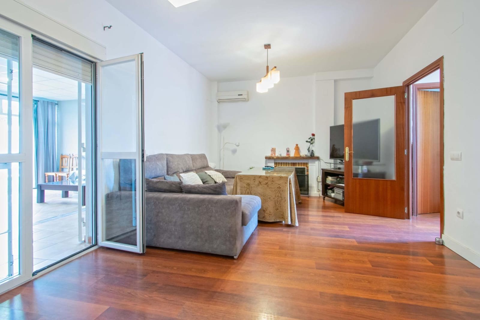 3 soverom Kjedet enebolig til salgs i Almensilla med svømmebasseng - € 320 000 (Ref: 9759050)