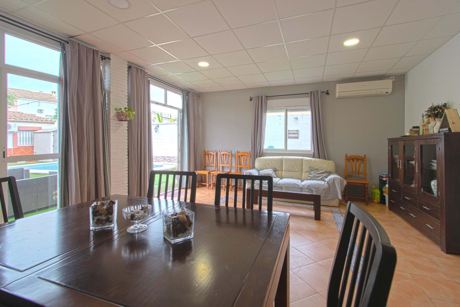 3 soverom Kjedet enebolig til salgs i Almensilla med svømmebasseng - € 320 000 (Ref: 9759050)