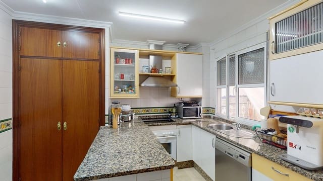 3 soveværelse Lejlighed til salg i Gelves - € 168.000 (Ref: 9762053)