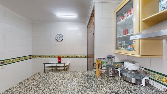 3 soveværelse Lejlighed til salg i Gelves - € 168.000 (Ref: 9762053)