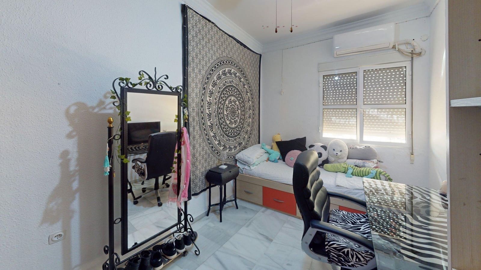 3 soveværelse Lejlighed til salg i Gelves - € 168.000 (Ref: 9762053)