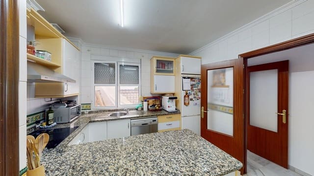 3 soveværelse Lejlighed til salg i Gelves - € 168.000 (Ref: 9762053)